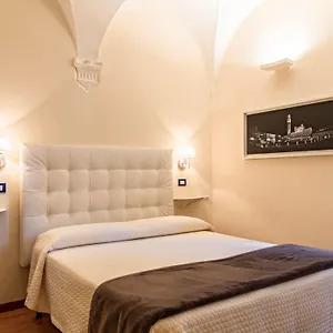 2* Πανσιόν Quattro Cantoni